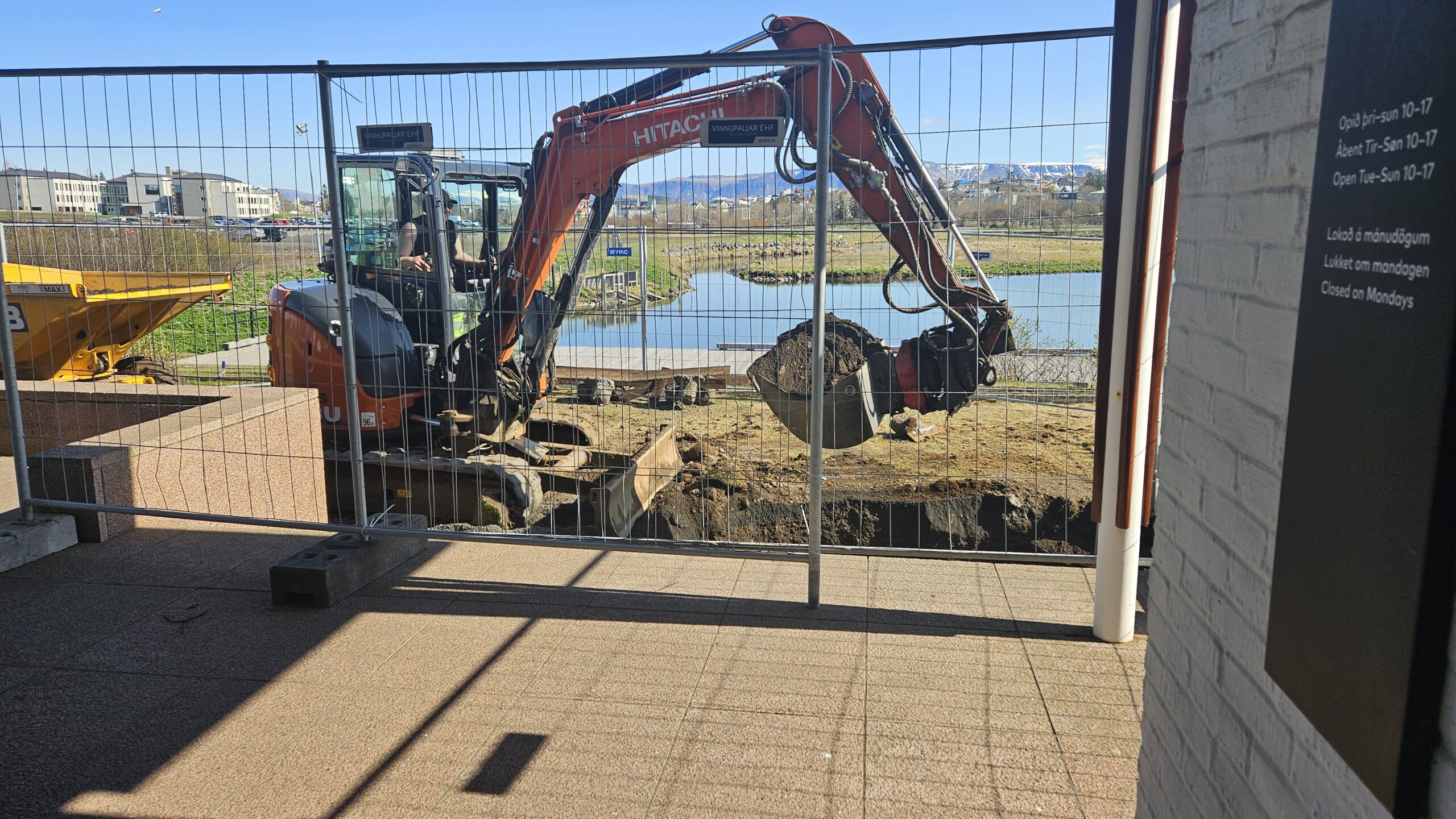 Tímabundnar breytingar á opnunartímum